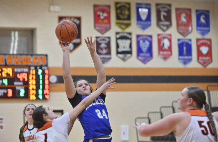 Maplewood completes season sweep of upstart Chalker squad with 51-25 victory
